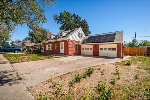 1528 Alexander Cir, Pueblo, CO 81001