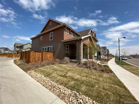 10119 E 25th Dr, Aurora, CO 80010 photo 2
