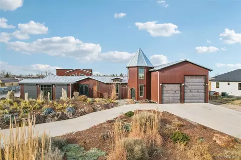318 Lilac Dr, Lochbuie, CO 80603