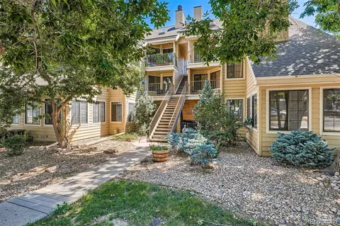 950 S Dahlia St #C, Denver, CO 80246