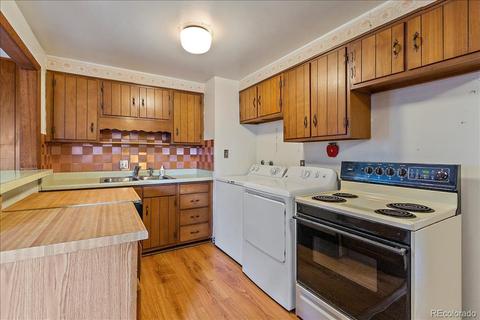 6827 W 53rd Pl, Arvada, CO 80002 photo 7