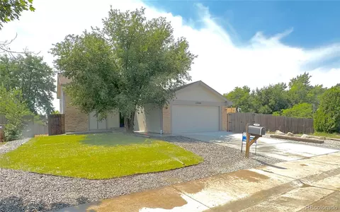 18950 E Kent Cir, Aurora, CO 80013