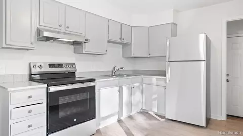 5507 Eagle St, Denver, CO 80239 photo 8