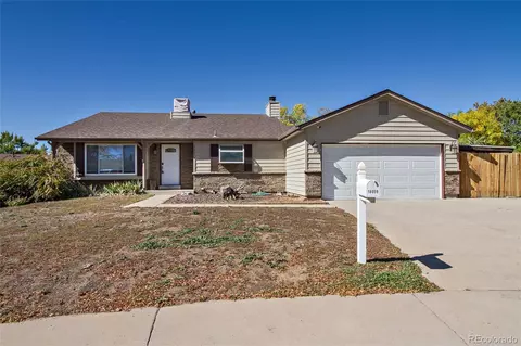 18059 E Pacific Pl, Aurora, CO 80013 photo 3