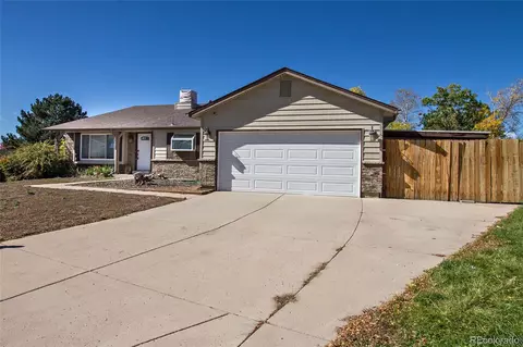 18059 E Pacific Pl, Aurora, CO 80013 photo 2