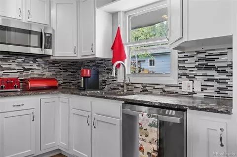 Kitchen - 41 Yew Ln, Bailey, CO 80421 photo 1 of 4