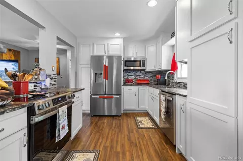Kitchen - 41 Yew Ln, Bailey, CO 80421 photo 2 of 4