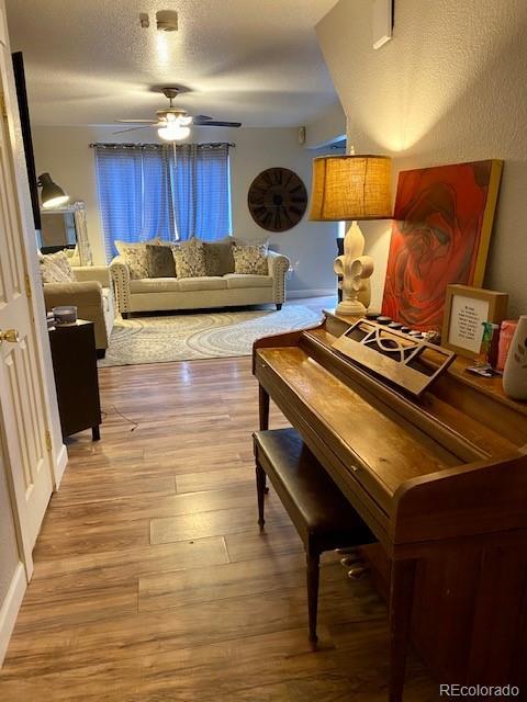 18676 E 40th Pl, Denver, CO 80249 photo 3