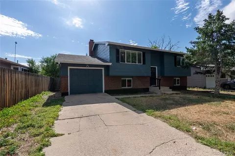 925 Arrawanna St, Colorado Springs, CO 80909