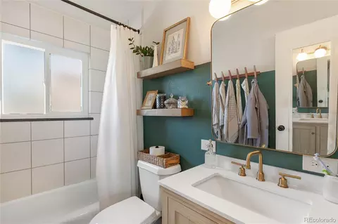 Bath - 7865 Elder Cir, Denver, CO 80221 photo 2 of 4