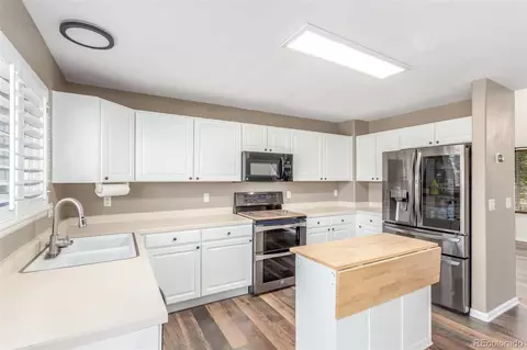 Kitchen - 20203 E Progress Pl, Centennial, CO 80015 photo 2 of 5