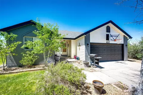 825 Cherokee St, Strasburg, CO 80136