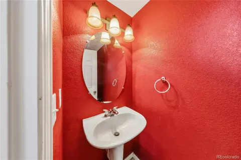 Bath - 7777 E 23rd Ave #101, Denver, CO 80238 photo 2 of 5
