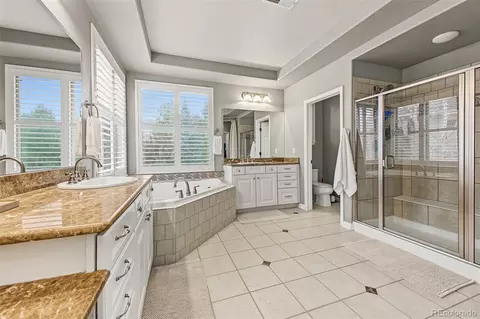 Bath - 25030 E Indore Pl, Aurora, CO 80016 photo 2 of 5