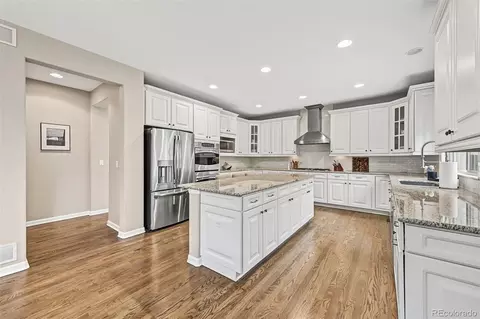 Kitchen - 25030 E Indore Pl, Aurora, CO 80016 photo 4 of 4