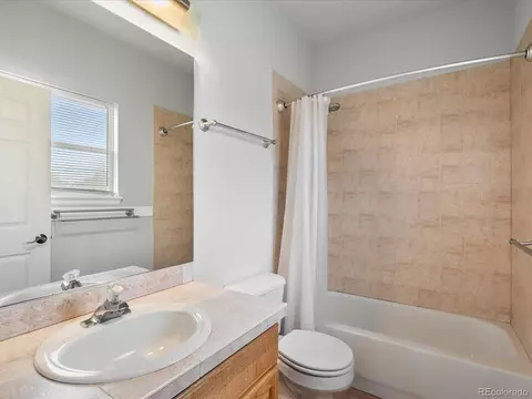 Bath - 8995 E 159th Ave, Brighton, CO 80602 photo 3 of 4