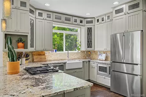 Kitchen - 1284 Elder Ave, Boulder, CO 80304 photo 1 of 5