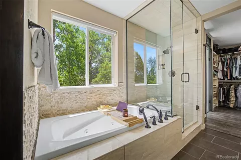 Bath - 1284 Elder Ave, Boulder, CO 80304 photo 4 of 6