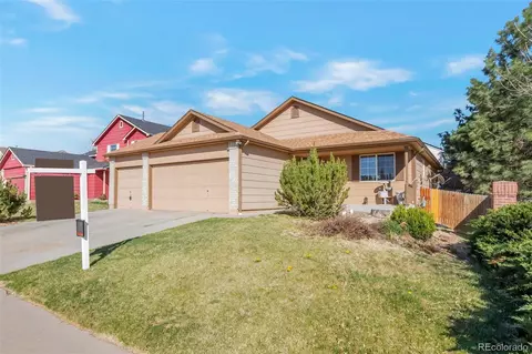 5106 Eagle Ct, Denver, CO 80239 photo 2