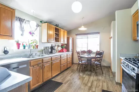 5106 Eagle Ct, Denver, CO 80239 photo 5