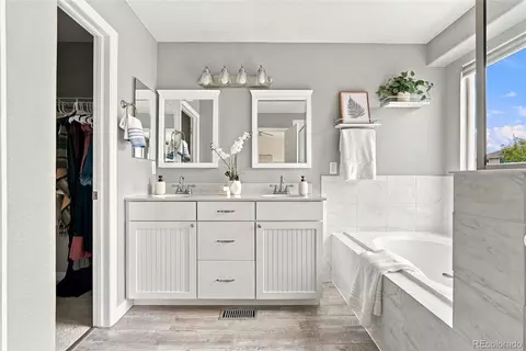 Bath - 5893 E 129th Ave, Thornton, CO 80602 photo 1 of 3