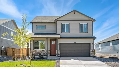 830 N Clubview St, Watkins, CO 80137