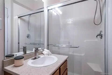 Bath - 17265 E Ford Dr, Aurora, CO 80017 photo 2 of 2