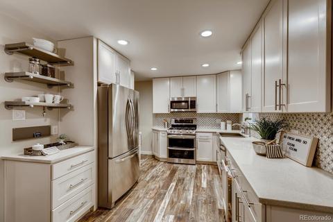 6218 Iris Way, Arvada, CO 80004 photo 2