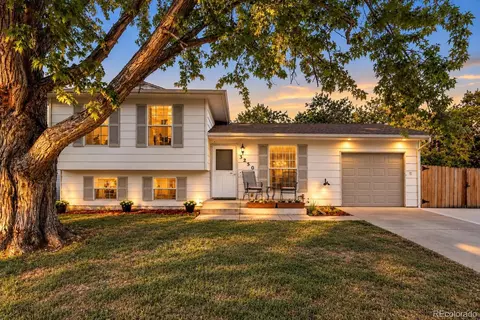 3250 S Holland Way, Lakewood, CO 80227