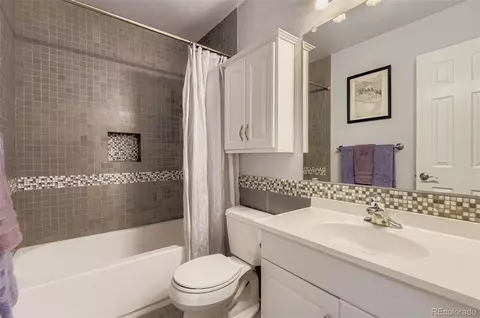 Bath - 19357 Eastman Pl, Aurora, CO 80013 photo 4 of 5