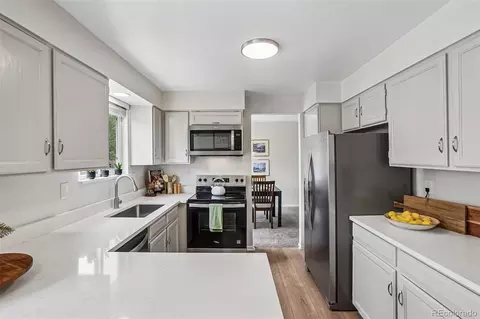Kitchen - 5189 E 114th Pl, Thornton, CO 80233 photo 4 of 4