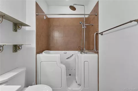 Bath - 25644 E Byers Dr, Aurora, CO 80018 photo 4 of 4