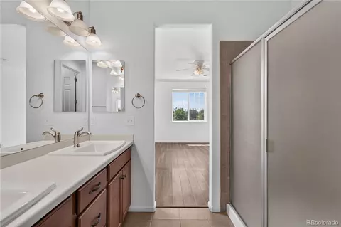 Bath - 25644 E Byers Dr, Aurora, CO 80018 photo 2 of 4