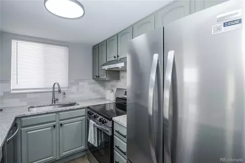 Kitchen - 9901 Evans Ave #5D, Denver, CO 80247 photo 3 of 3