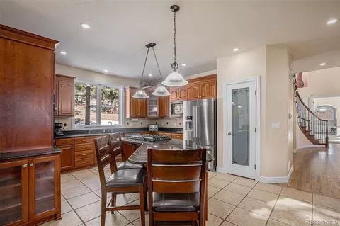 Kitchen - 7567 S Settlers Dr, Morrison, CO 80465 photo 3 of 7