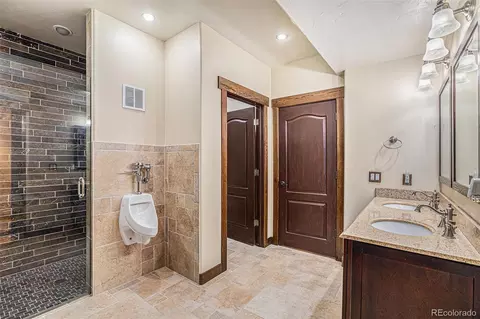 Bath - 7567 S Settlers Dr, Morrison, CO 80465 photo 5 of 6