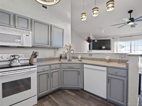 Kitchen - 3260 E 103rd Pl #908, Thornton, CO 80229 photo 3 of 3
