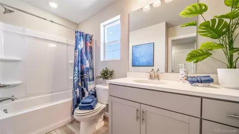 Bath - 22421 E 46th Ave, Aurora, CO 80019 photo 1 of 2