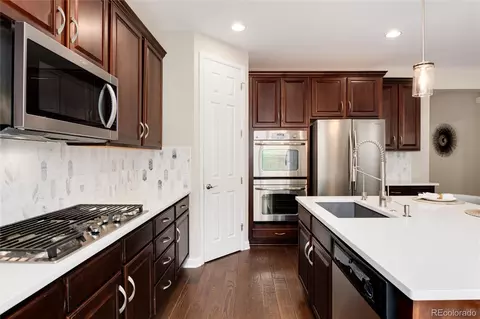 Kitchen - 2102 Broadleaf Loop, Castle Rock, CO 80109 photo 3 of 5
