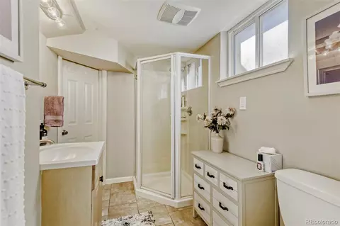 Bath - 8038 E Lehigh Dr, Denver, CO 80237 photo 3 of 3