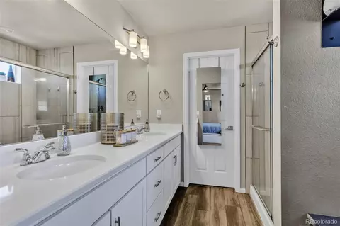 Bath - 21895 E 44th Pl, Aurora, CO 80019 photo 3 of 4