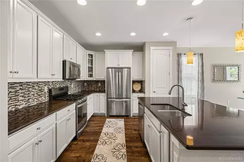 Kitchen - 24347 E Long Dr, Aurora, CO 80016 photo 4 of 5
