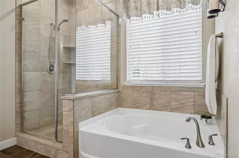 Bath - 24347 E Long Dr, Aurora, CO 80016 photo 2 of 4