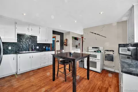 Kitchen - 515 E County Road 8, Berthoud, CO 80513 photo 2 of 2