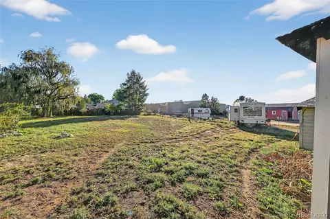 Exterior - 515 E County Road 8, Berthoud, CO 80513 photo 6 of 8