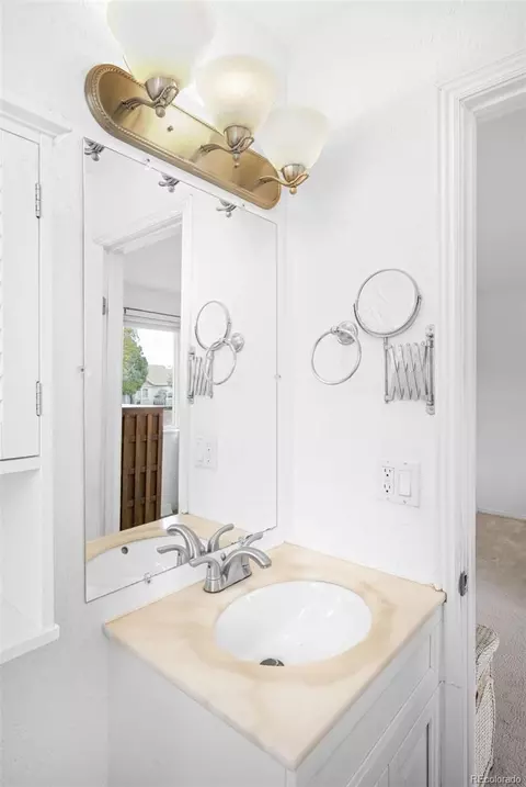 Bath - 16010 E 11th Ave, Aurora, CO 80011 photo 1 of 5