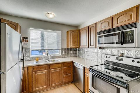 19619 E 17th Pl, Aurora, CO 80011 photo 10