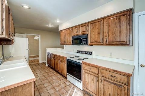 1663 S Trenton St, Denver, CO 80231 photo 12