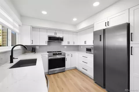 Kitchen - 4202 E Maplewood Way, Centennial, CO 80121 photo 1 of 3
