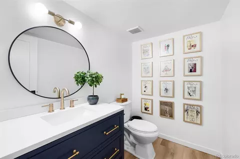 Bath - 4202 E Maplewood Way, Centennial, CO 80121 photo 3 of 3